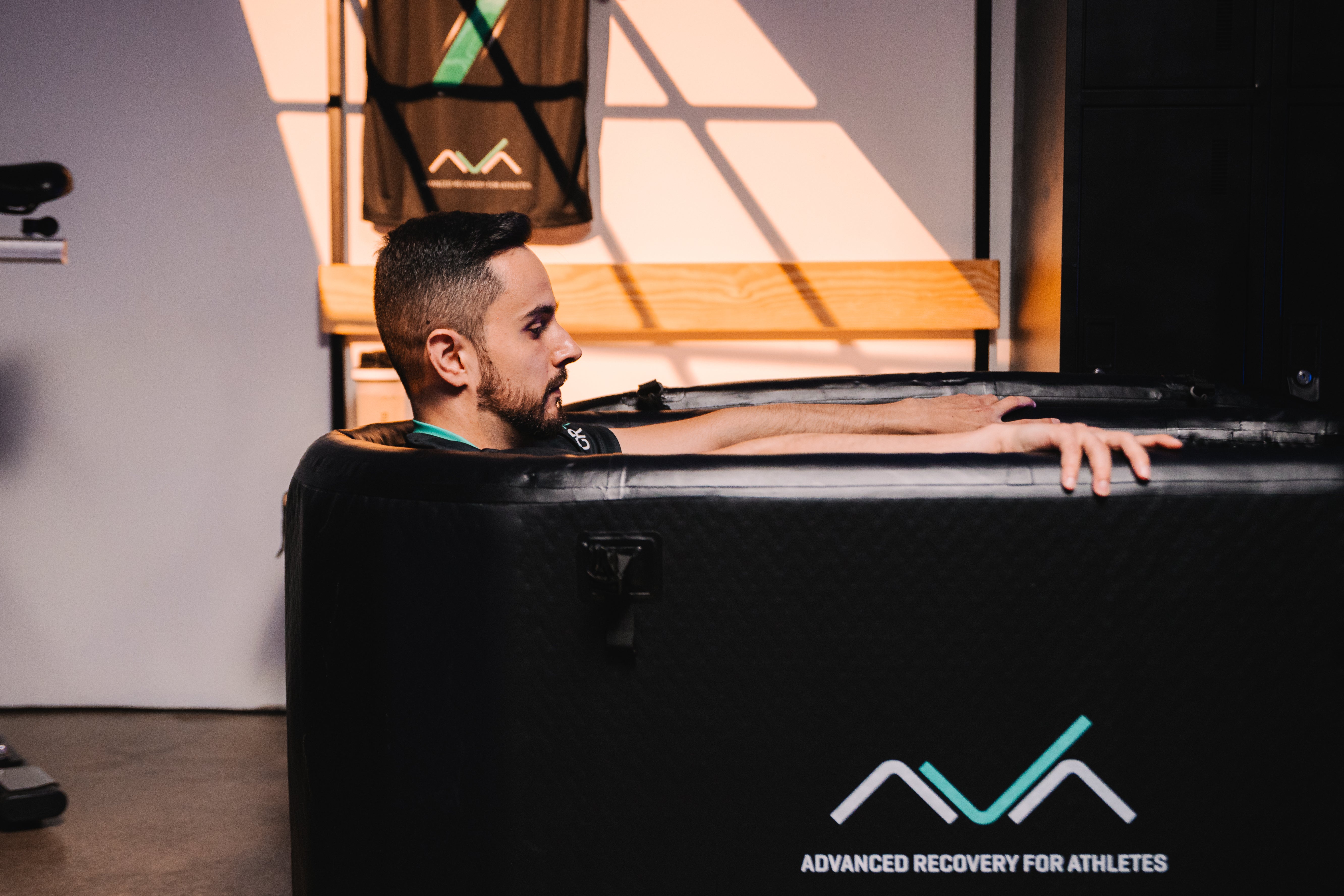 Oval Cryotherapy Bathtub