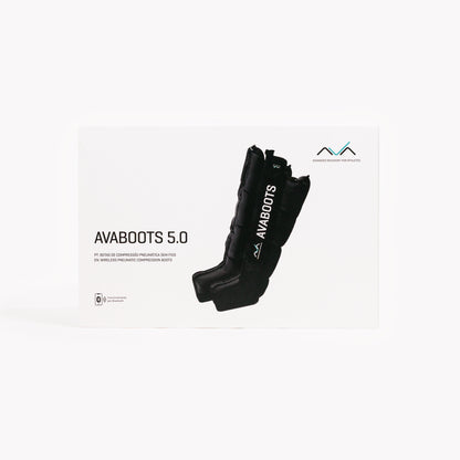 Caixa de venda branca das AVABoots 5.0, com a imagem das botas de compressão pneumática sem fios impressa na frente e o logótipo AVA no canto superior direito.