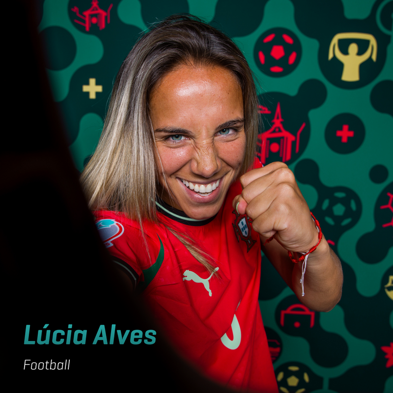 Lúcia Alves